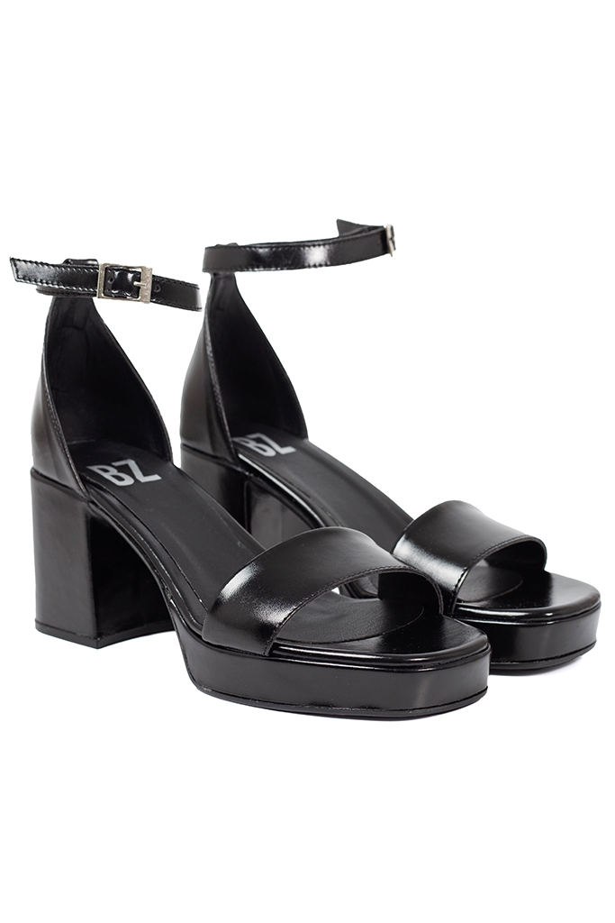 SANDALIAS NAIARA - NEGRO