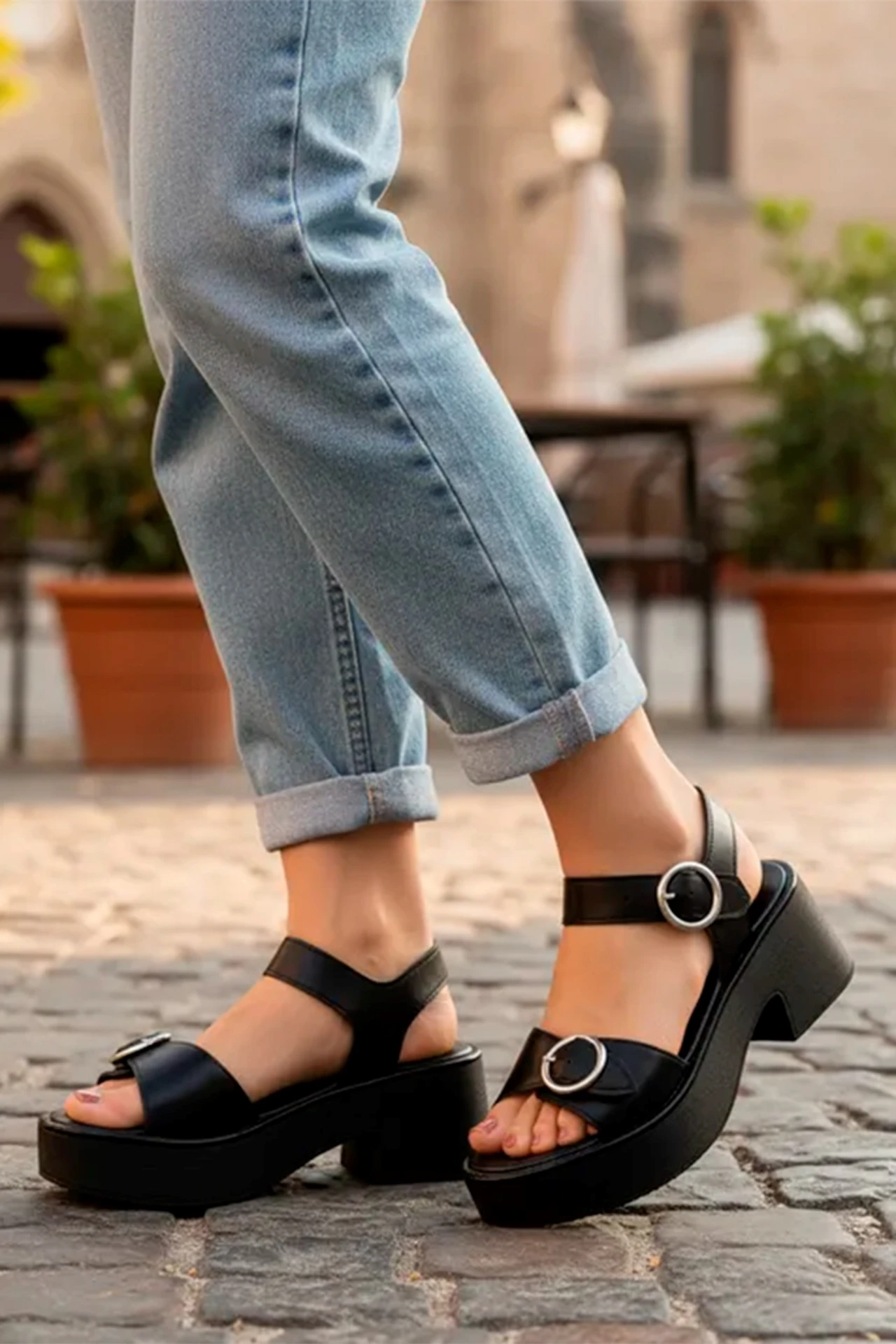 SANDALIAS ALBA - NEGRO