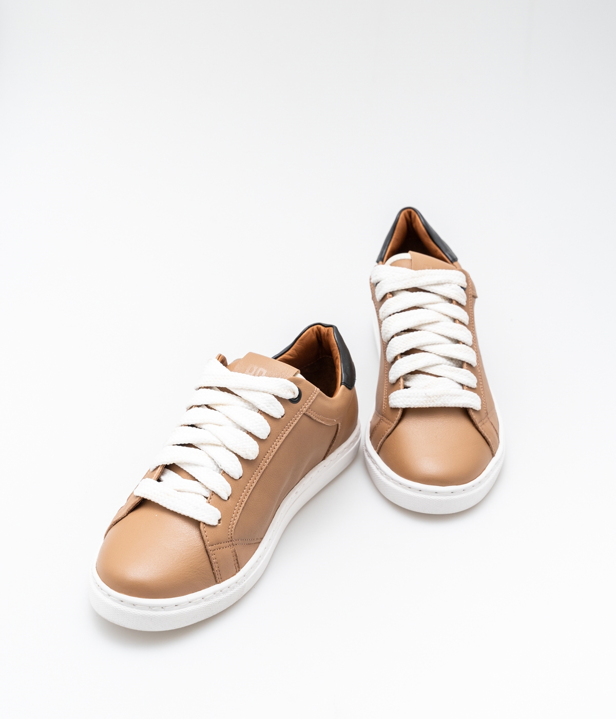 TONYA - SUELA